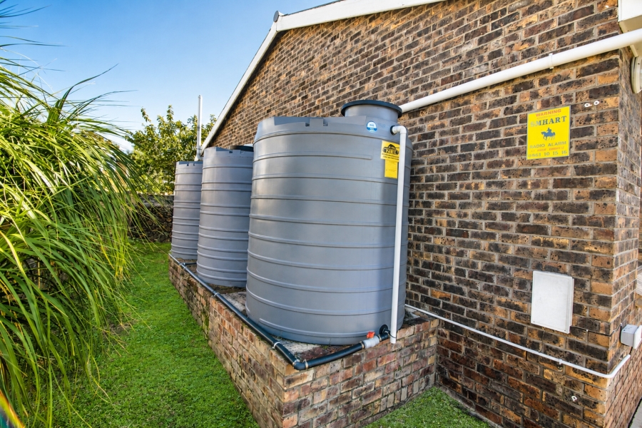 5 Bedroom Property for Sale in Wavecrest Eastern Cape